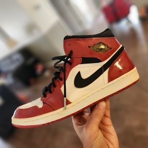 Jordan 1 Patent Leather Chicago Bull 2003 release